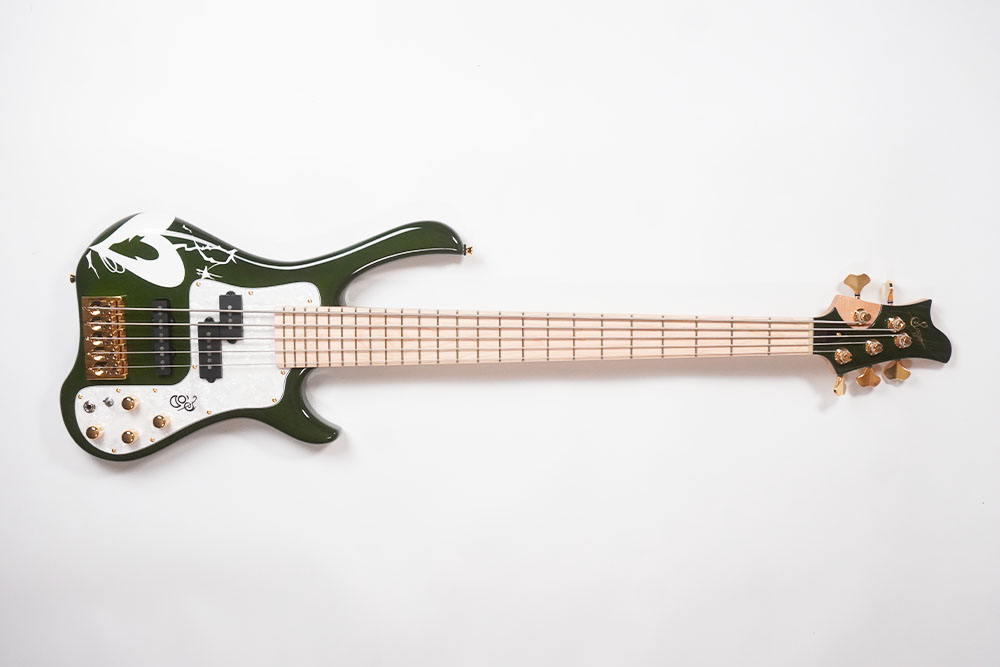 MINA / ex.GIRLFRIEND | Sago New Material Guitars