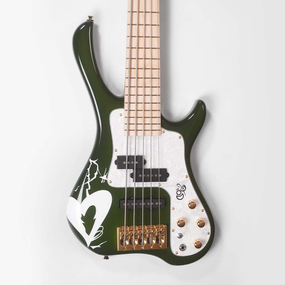 MINA / ex.GIRLFRIEND | Sago New Material Guitars